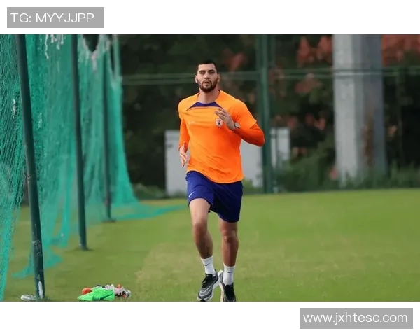 中国足球的巴西球星:他们如何在中超赛场上展现精彩与影响力 中国足球的巴西球星:他们如何在中超赛场上展现精彩与影响力